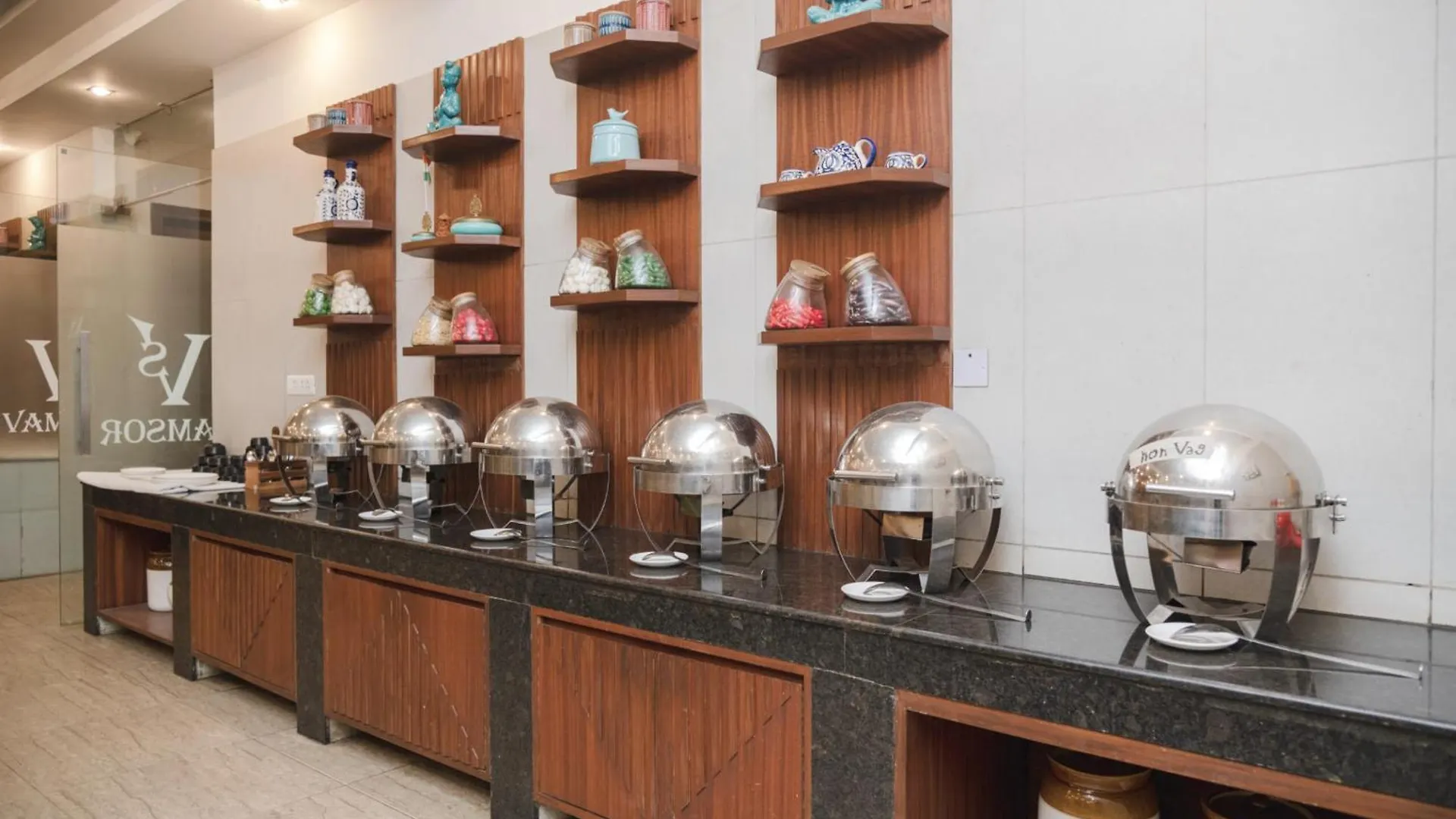 Hotel Vamsor Heights 1047 Gurgaon